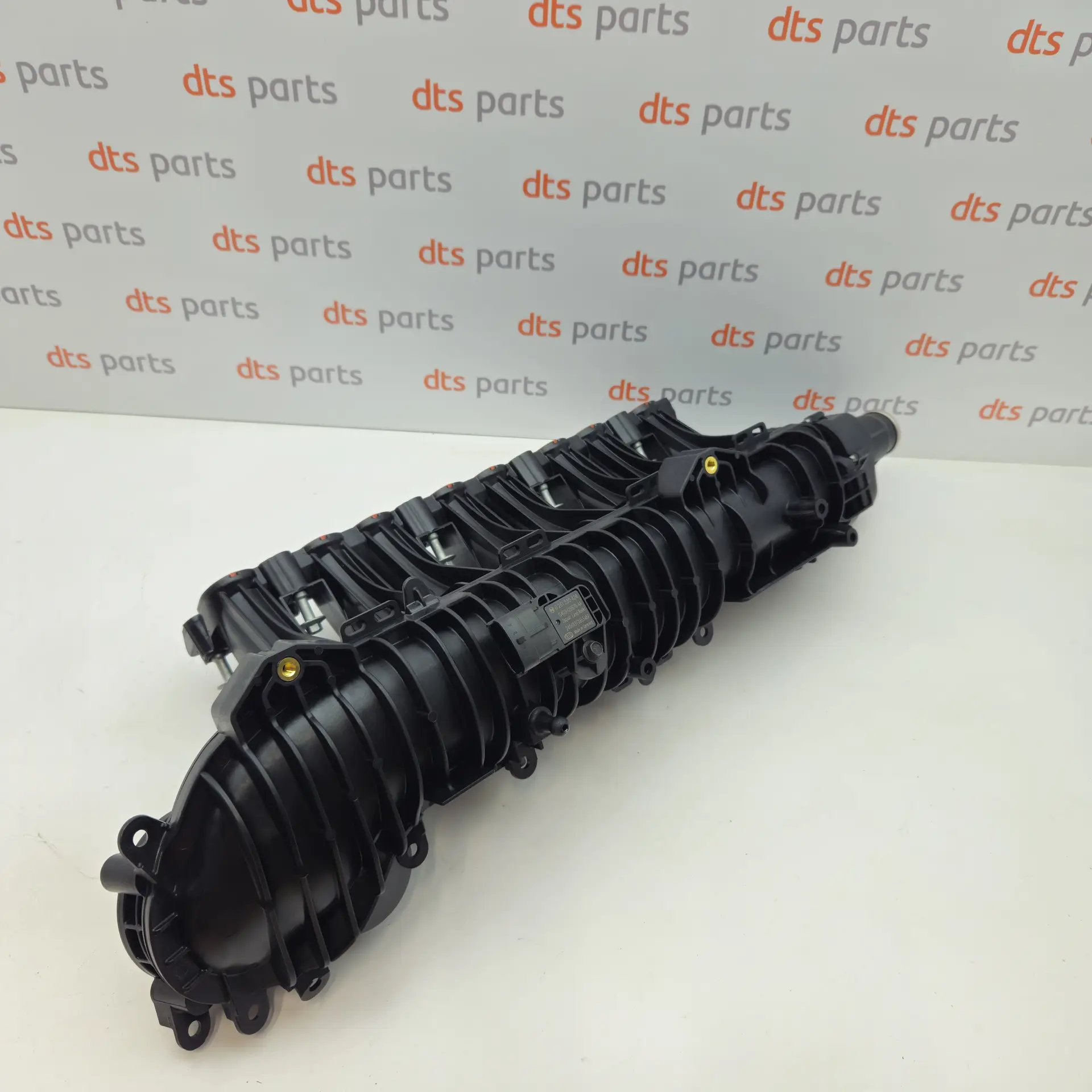 OEM Land Rover LR085939 – Intake manifold
