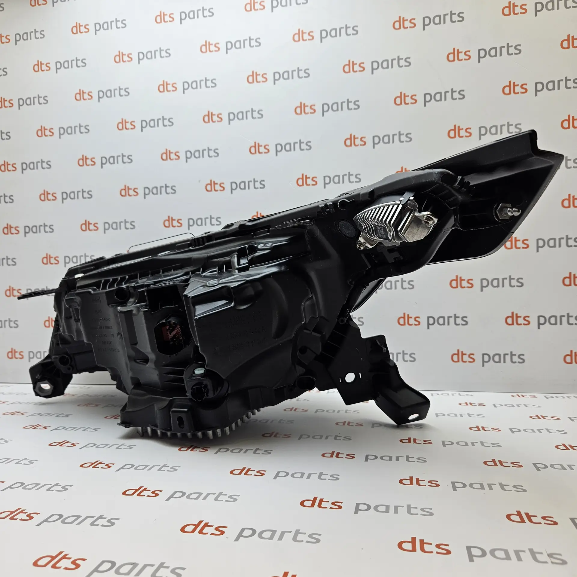 OEM Land Rover LR144119 – Front right full LED headlamp light assembly