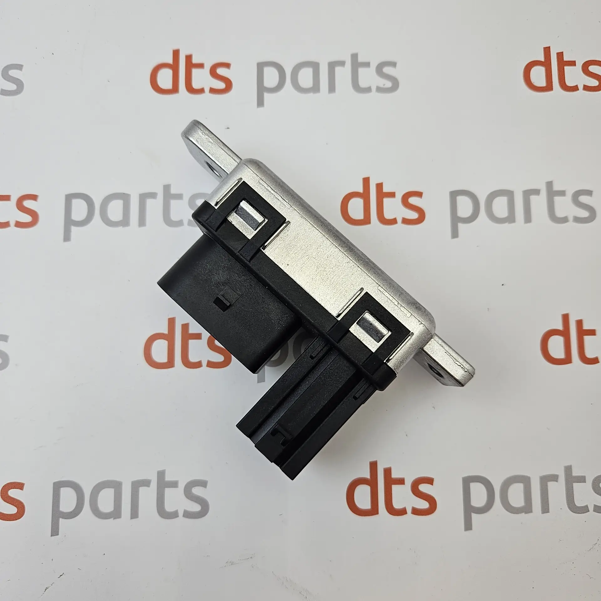 OEM Land Rover LR147217 – Diesel engine glow plug control unit module