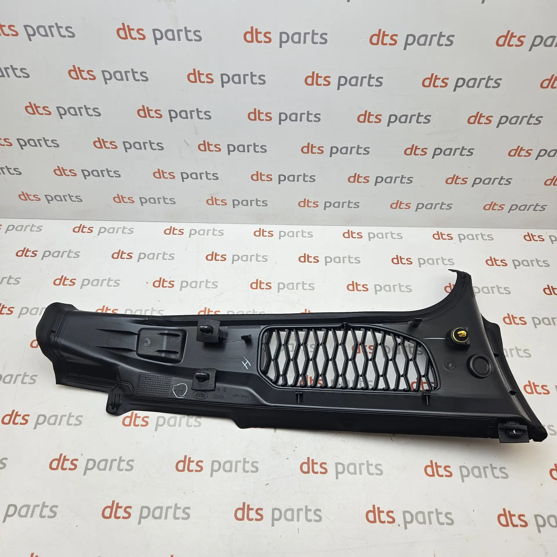 OEM Land Rover LR175416 – Inner tail gate trim