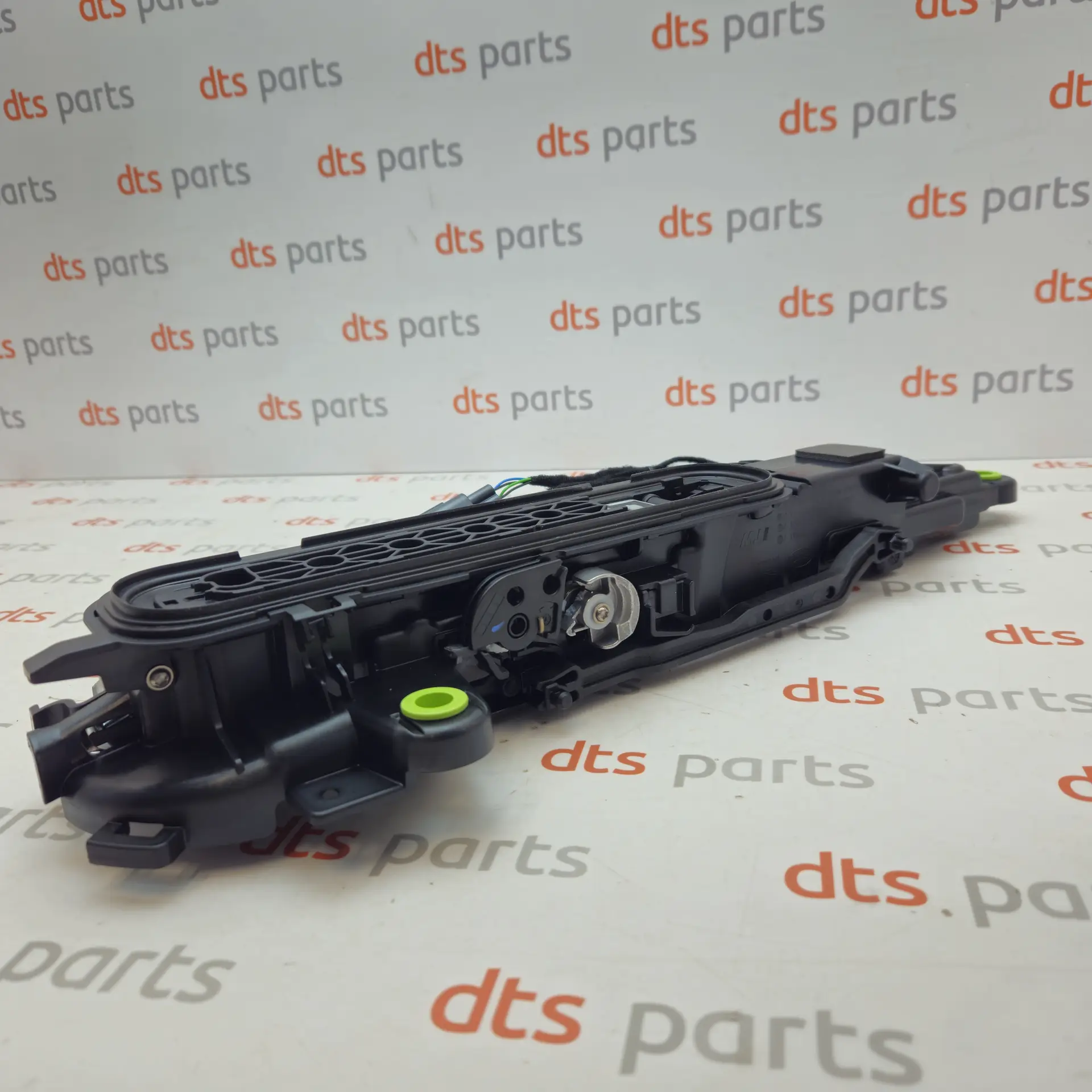 OEM Land Rover LR178923 – Flush-fitting exterior door handle mechanism