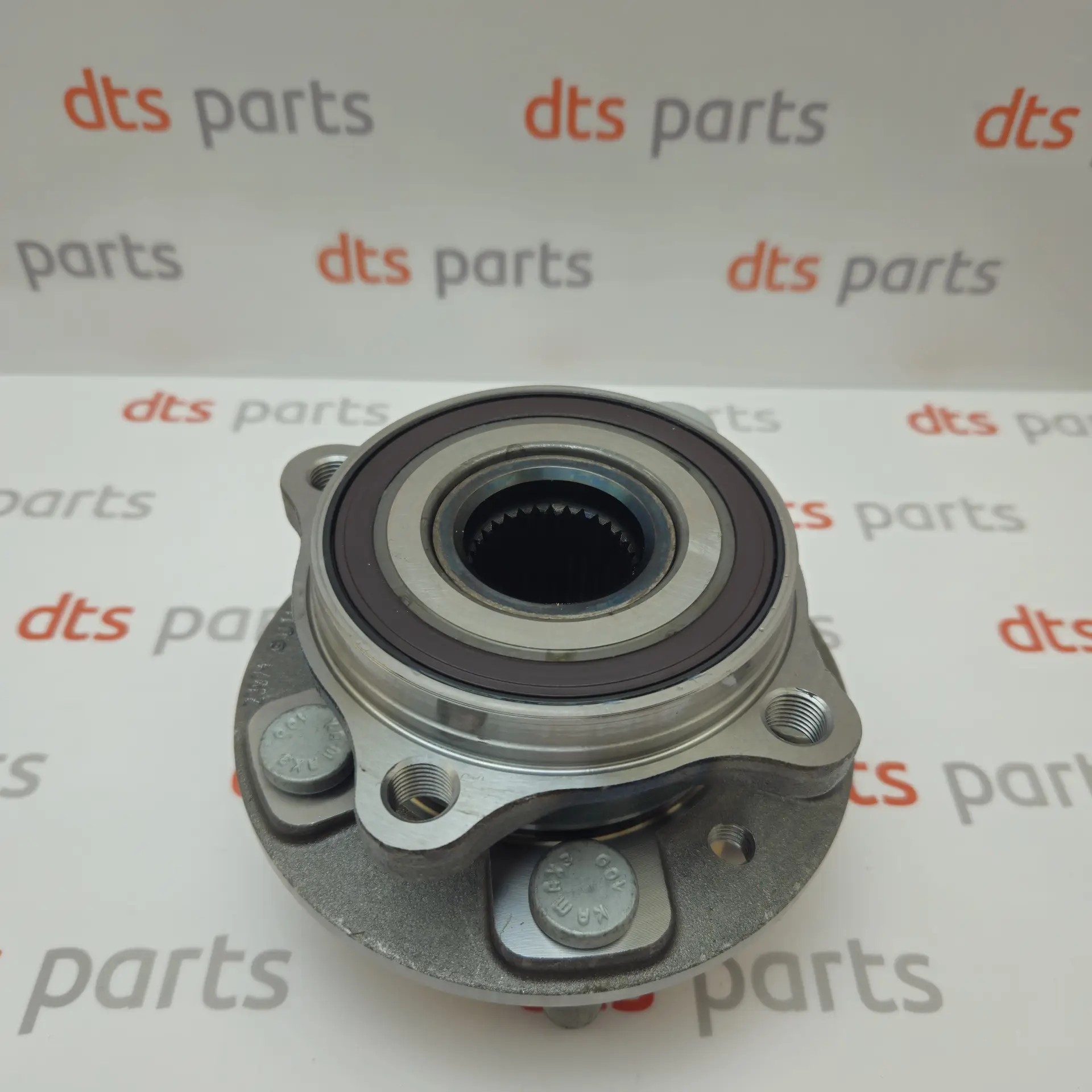 OEM Land Rover LR179002 – Front wheel hub