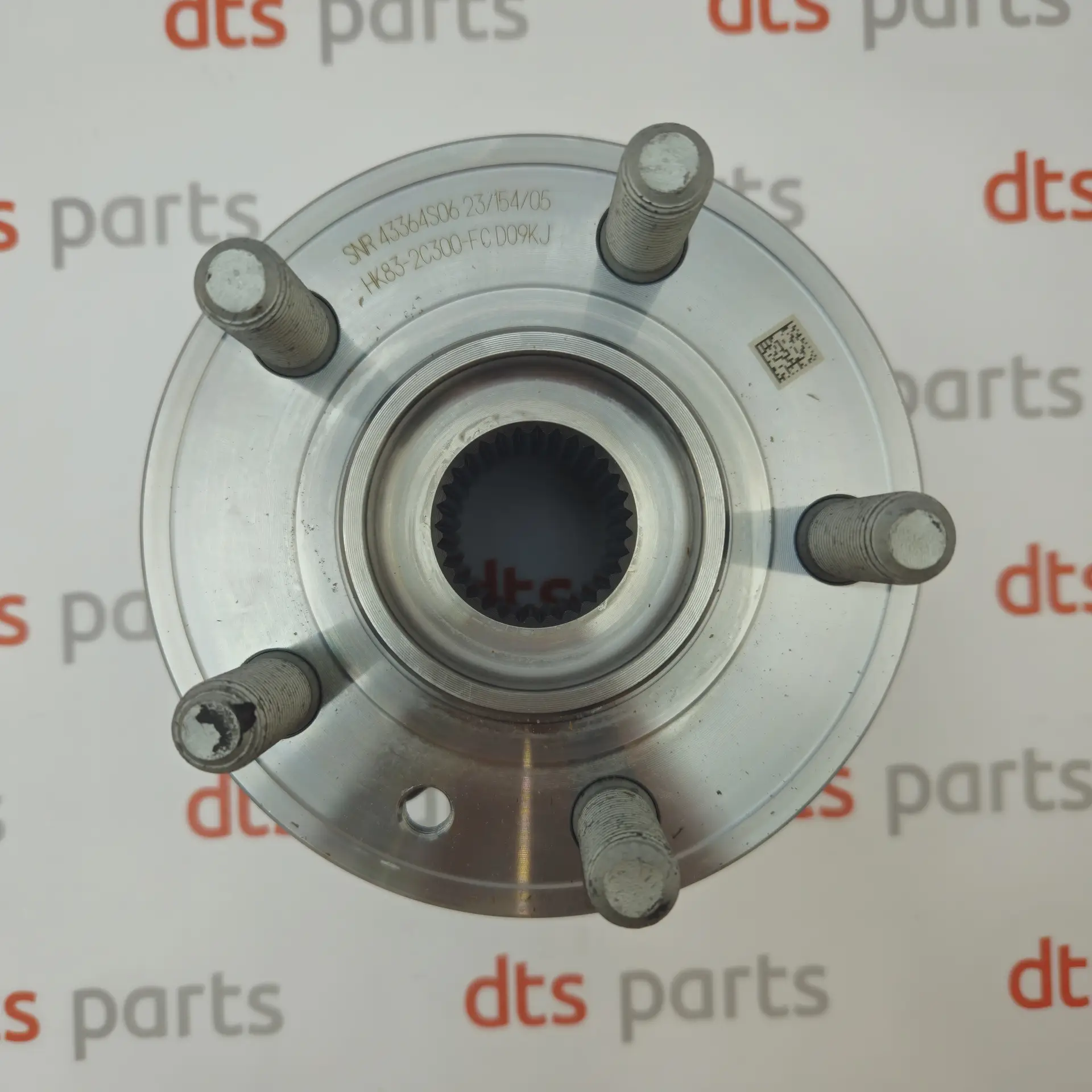 OEM Land Rover LR179002 – Front wheel hub
