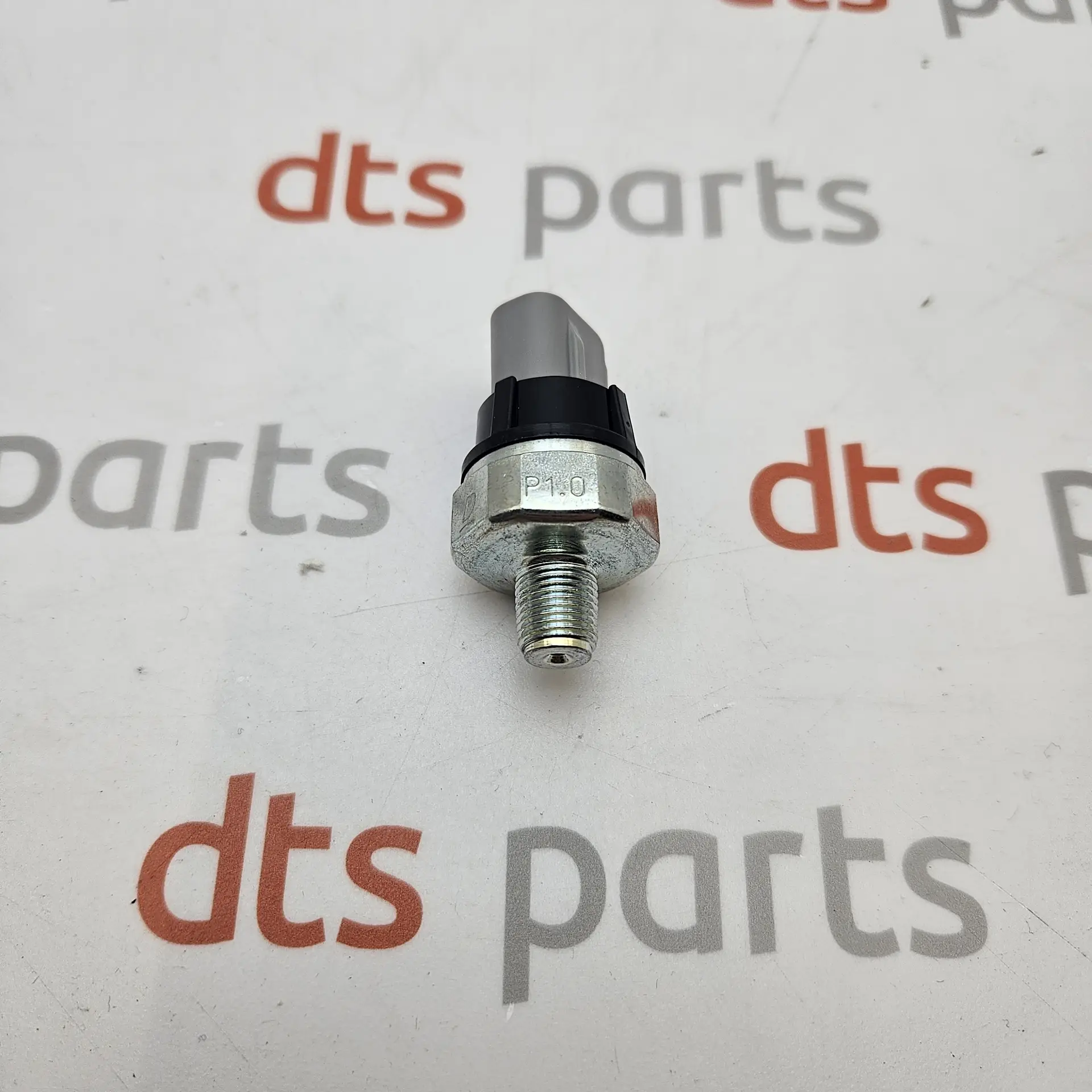 Mitsubishi MN137360