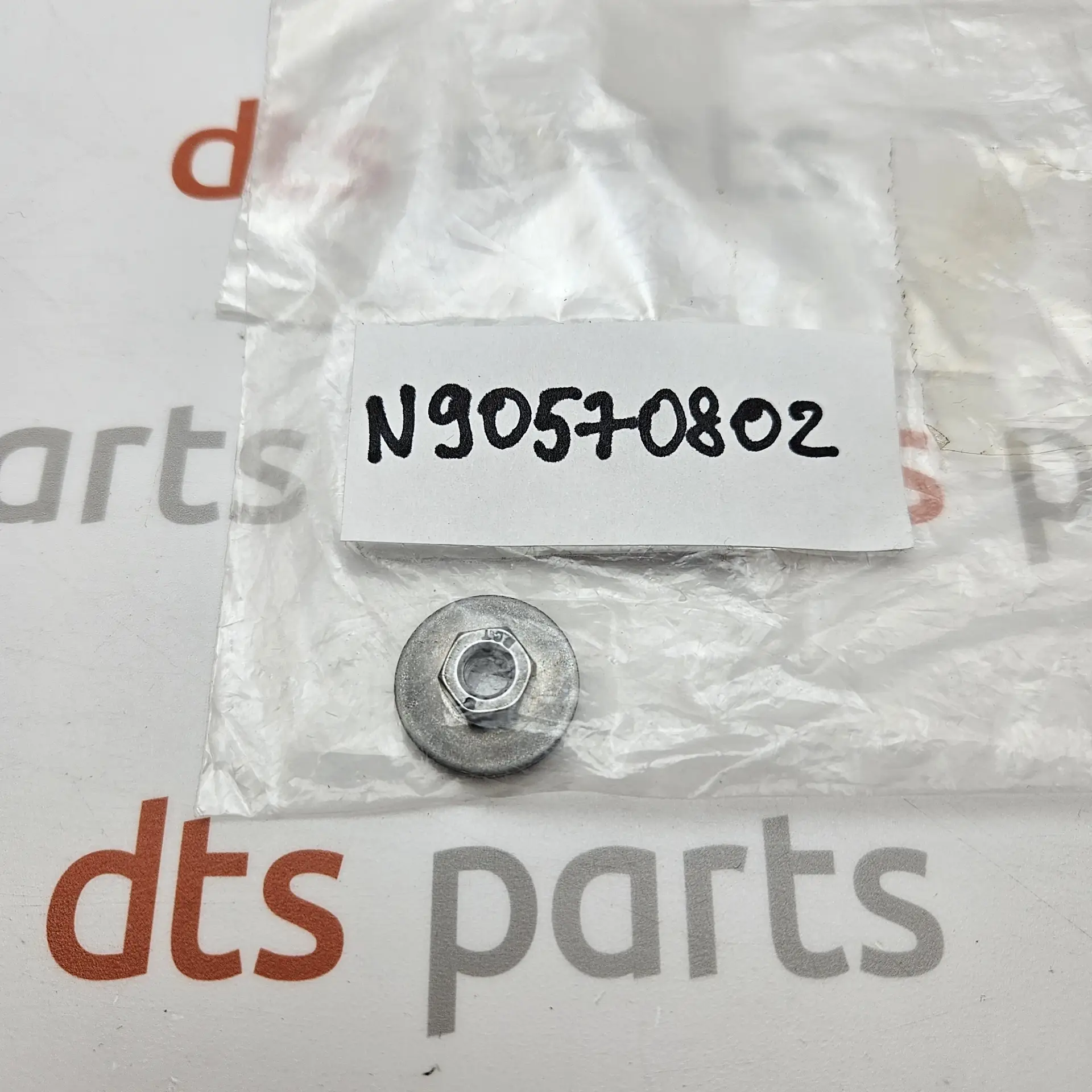 VAG N90570802