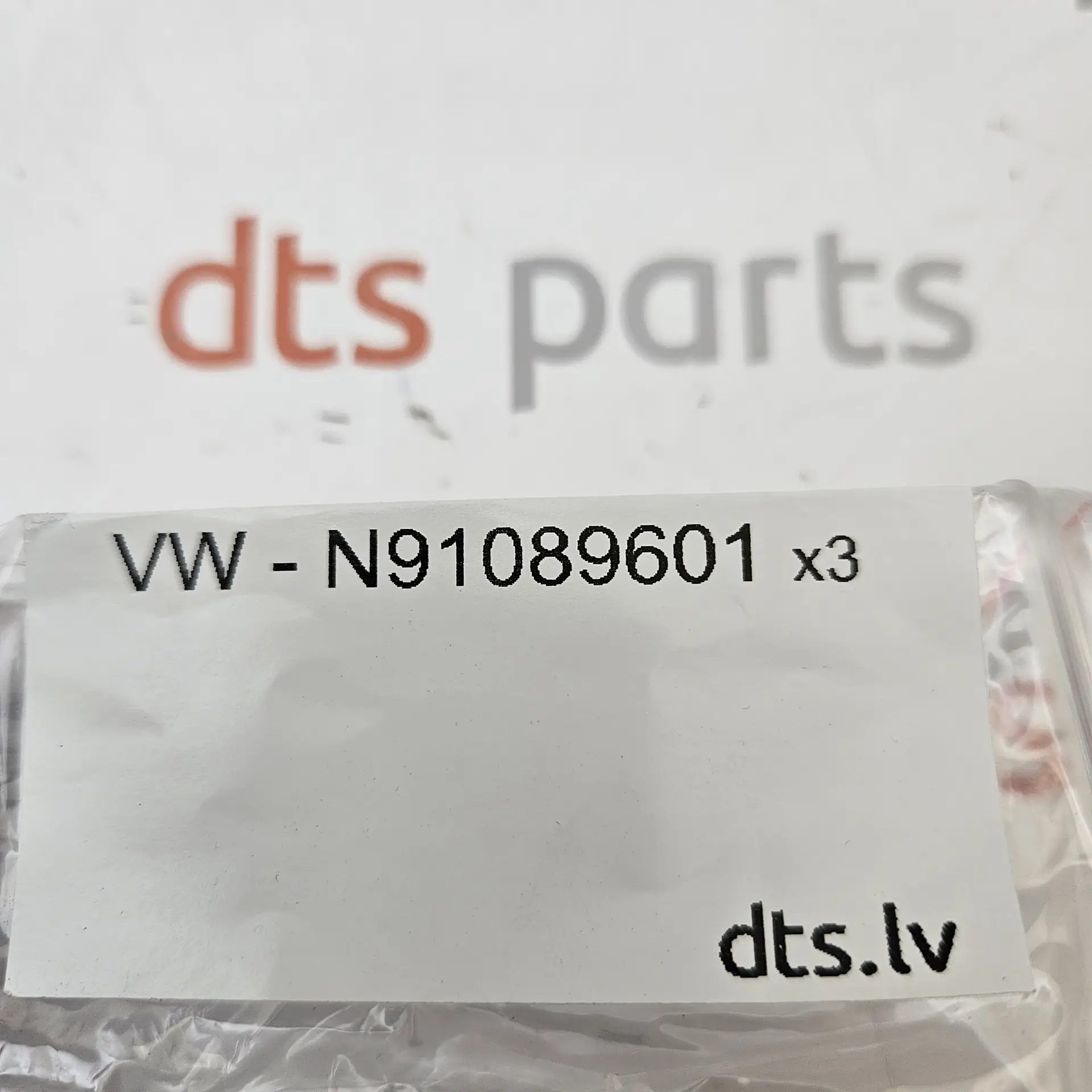 OEM VAG N910889601 – Mounting bolt