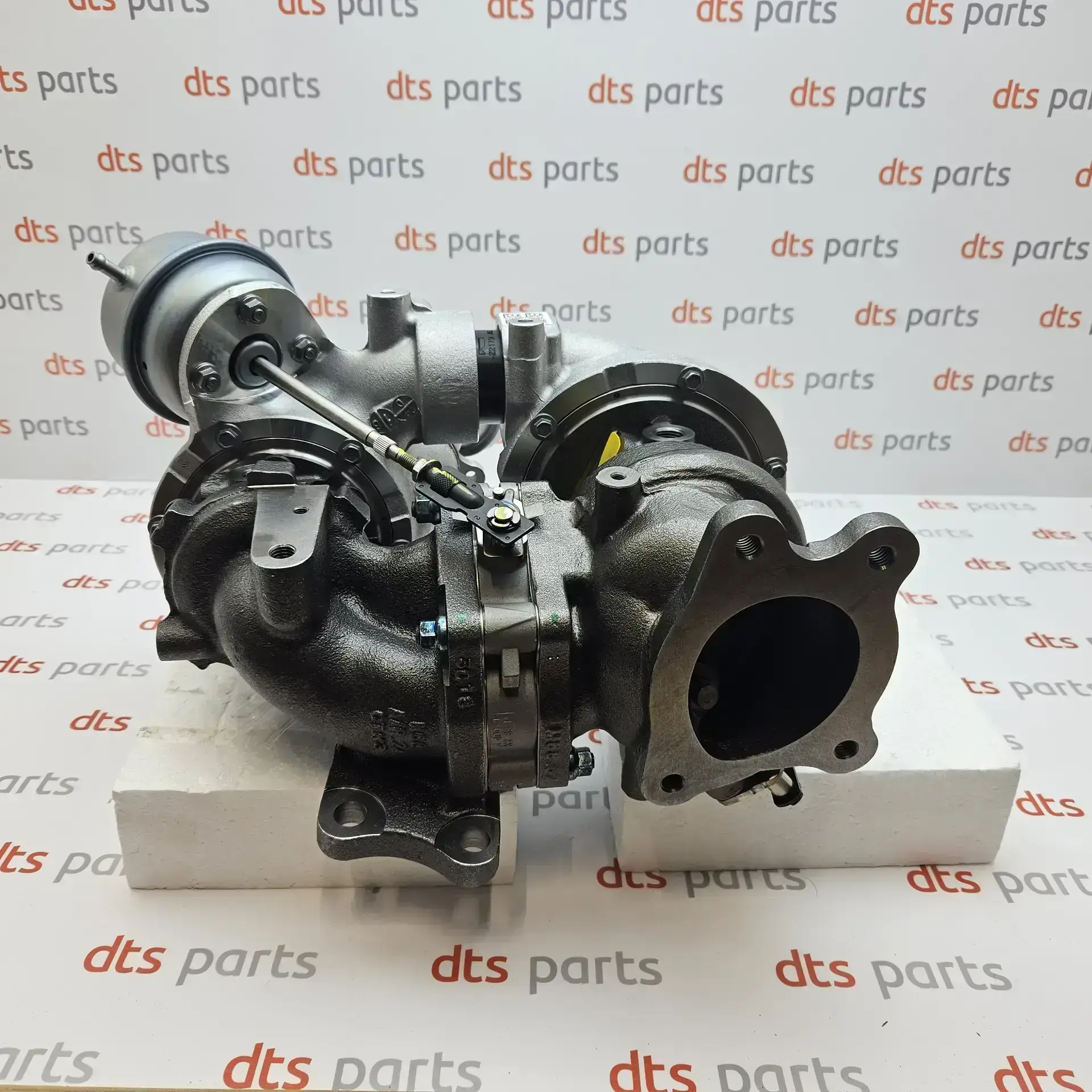 OEM Mazda SH0113700E – Turbocharger