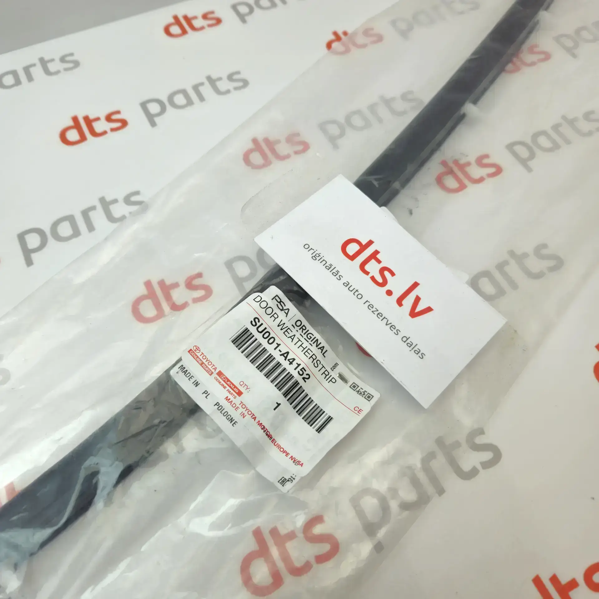 OEM Toyota/Lexus SU001A4152 – Right door weatherstrip