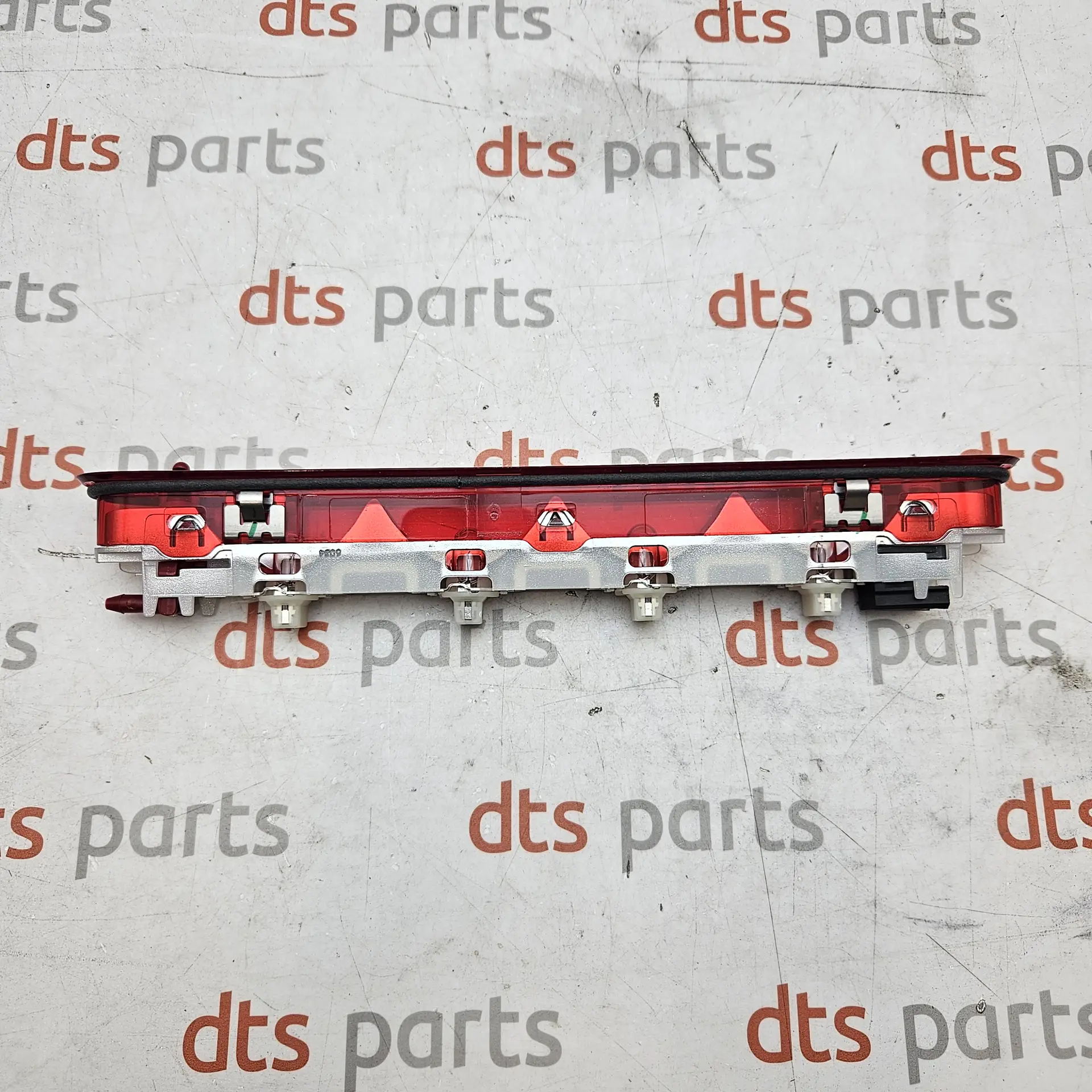 OEM Toyota SU001A4480 – High-mounted third brake light assembly