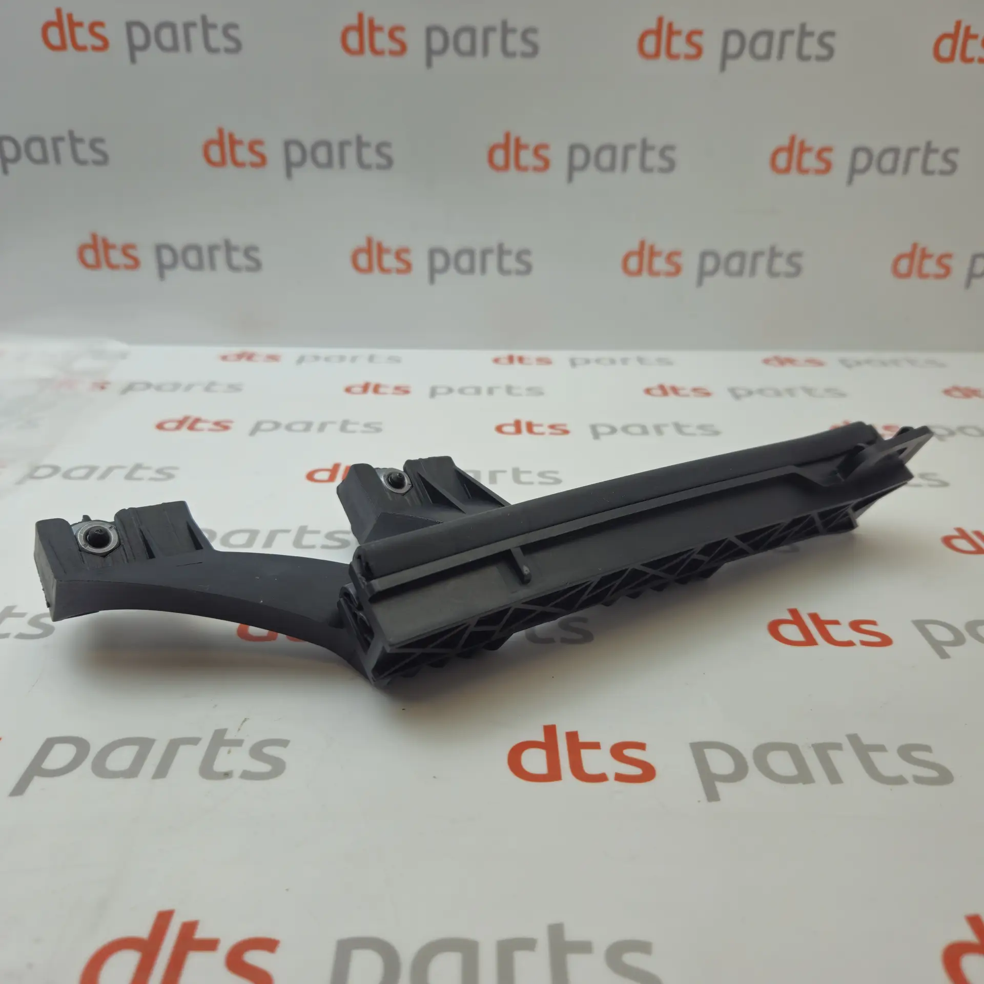 OEM Toyota/Lexus SU001A4598 – Left door window guide