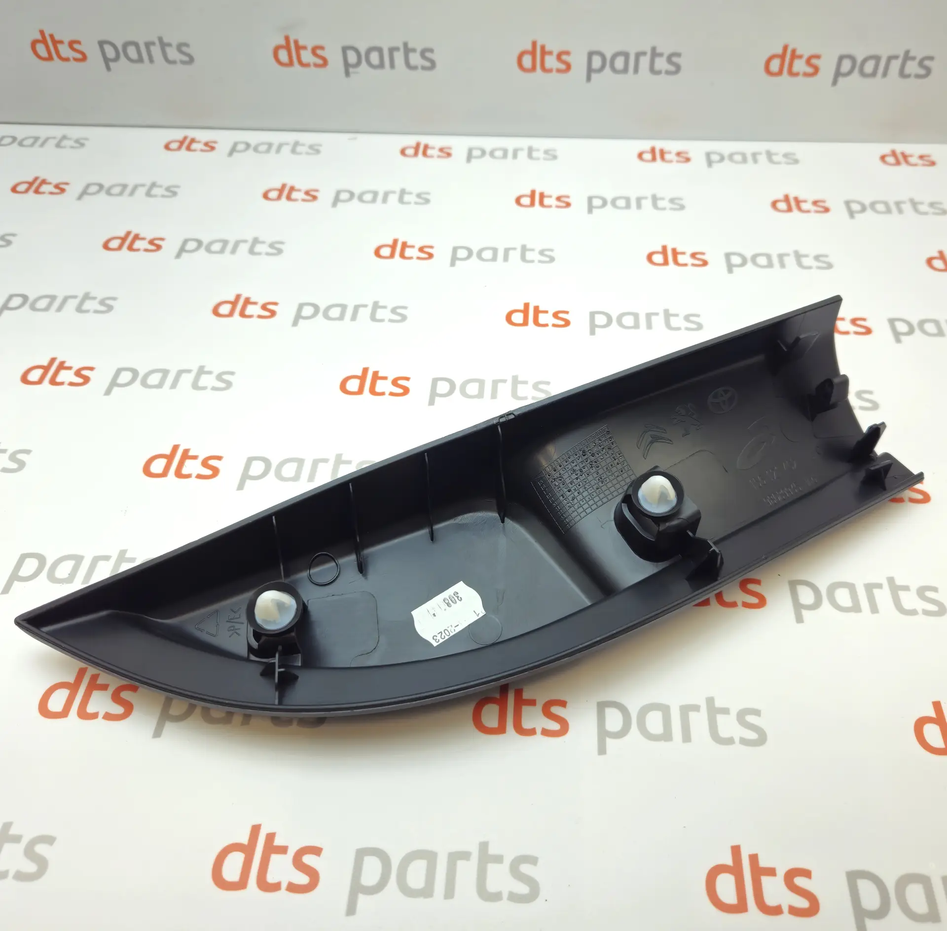 OEM Toyota/Lexus SU001A6544 – Left door mirror interior molding