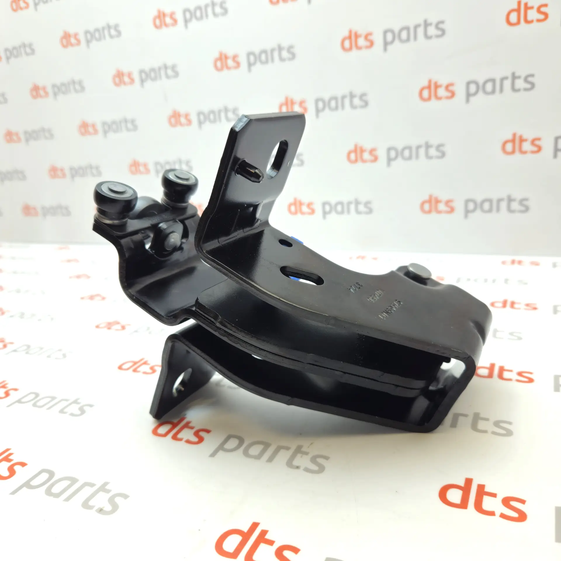 OEM Toyota/Lexus SU001B2898 – Right sliding door hinge
