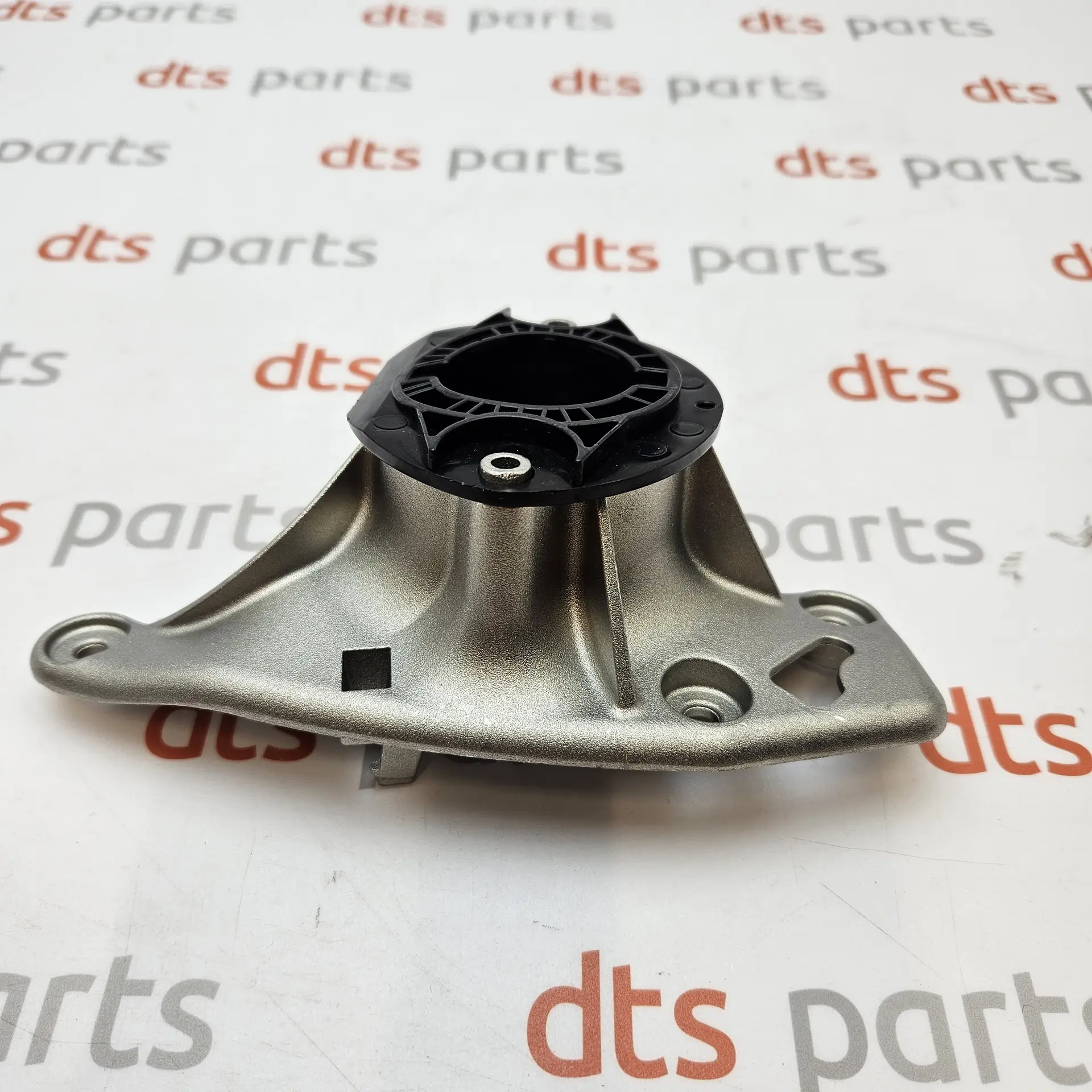 OEM Toyota SU001B4005 – Armrest hinge
