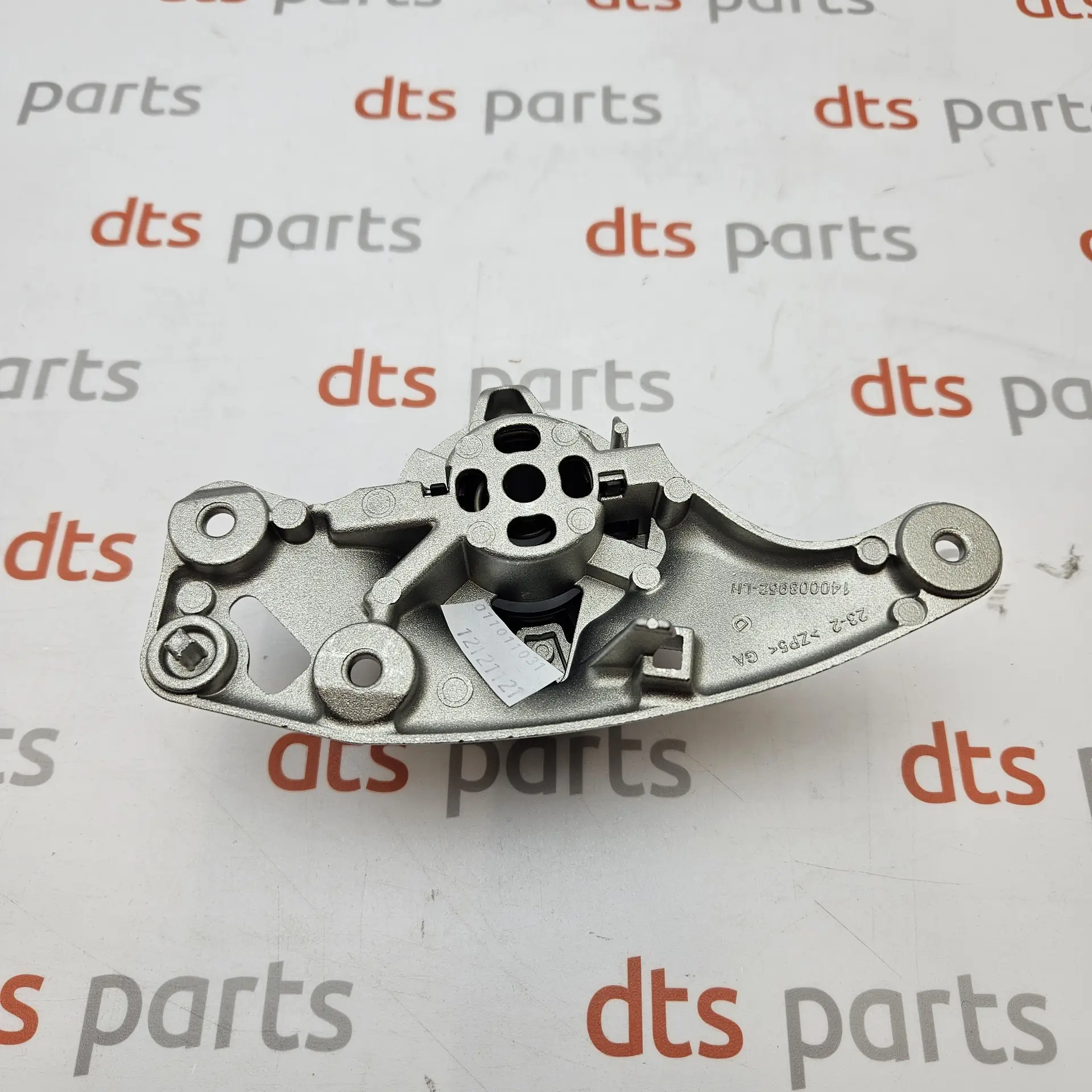 OEM Toyota SU001B4005 – Armrest hinge