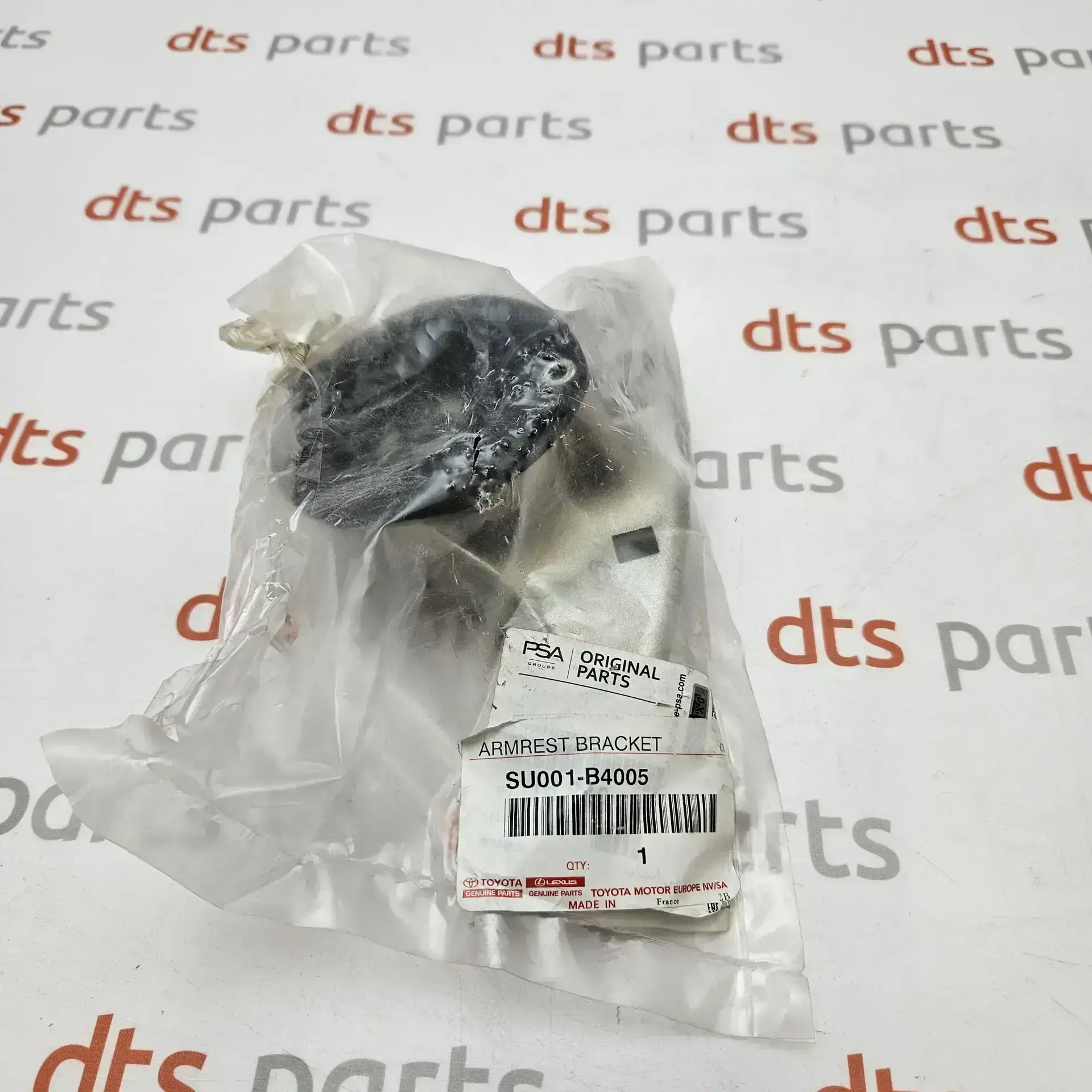 OEM Toyota SU001B4005 – Armrest hinge