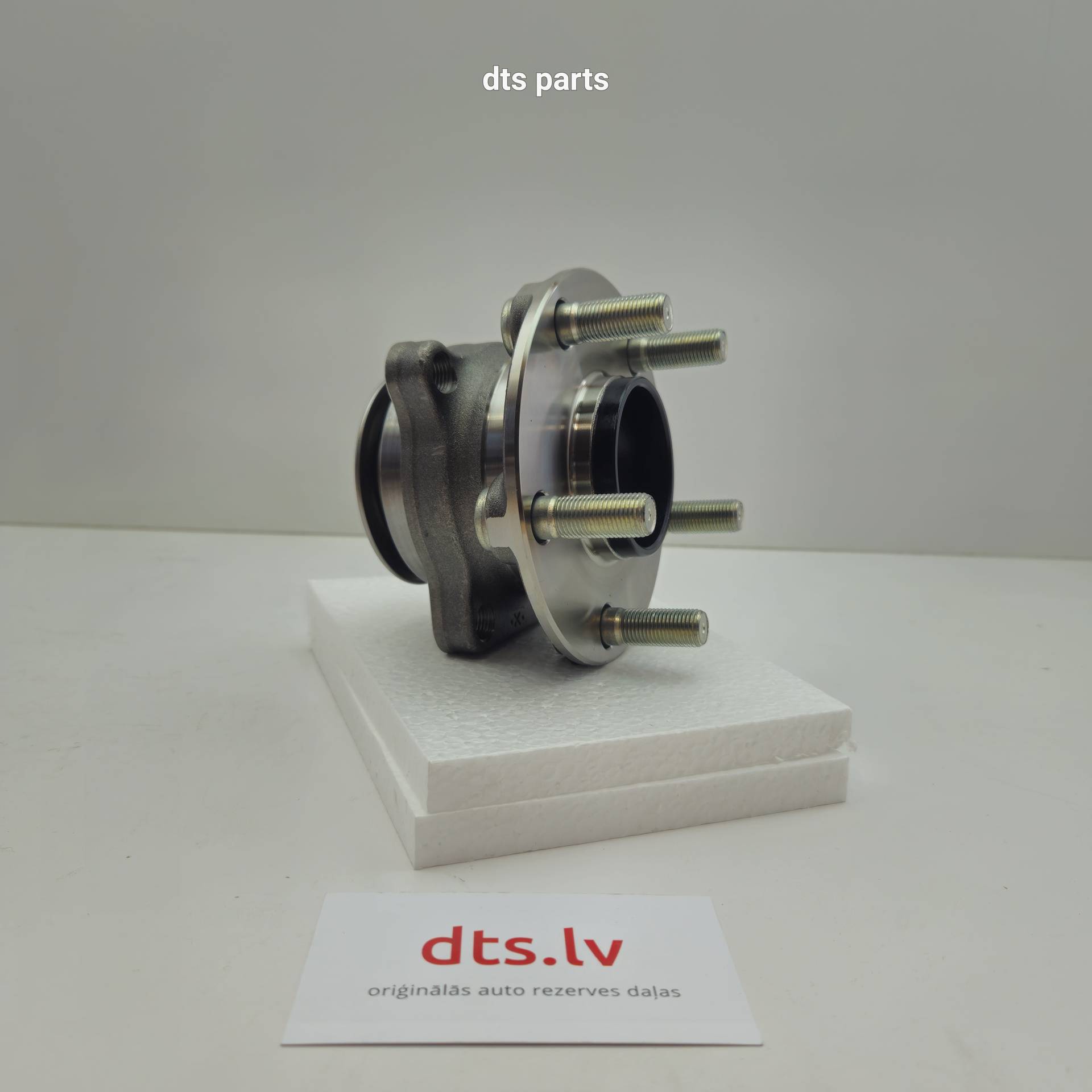 OEM Toyota/Lexus SU00300782 – Front wheel hub Assembly