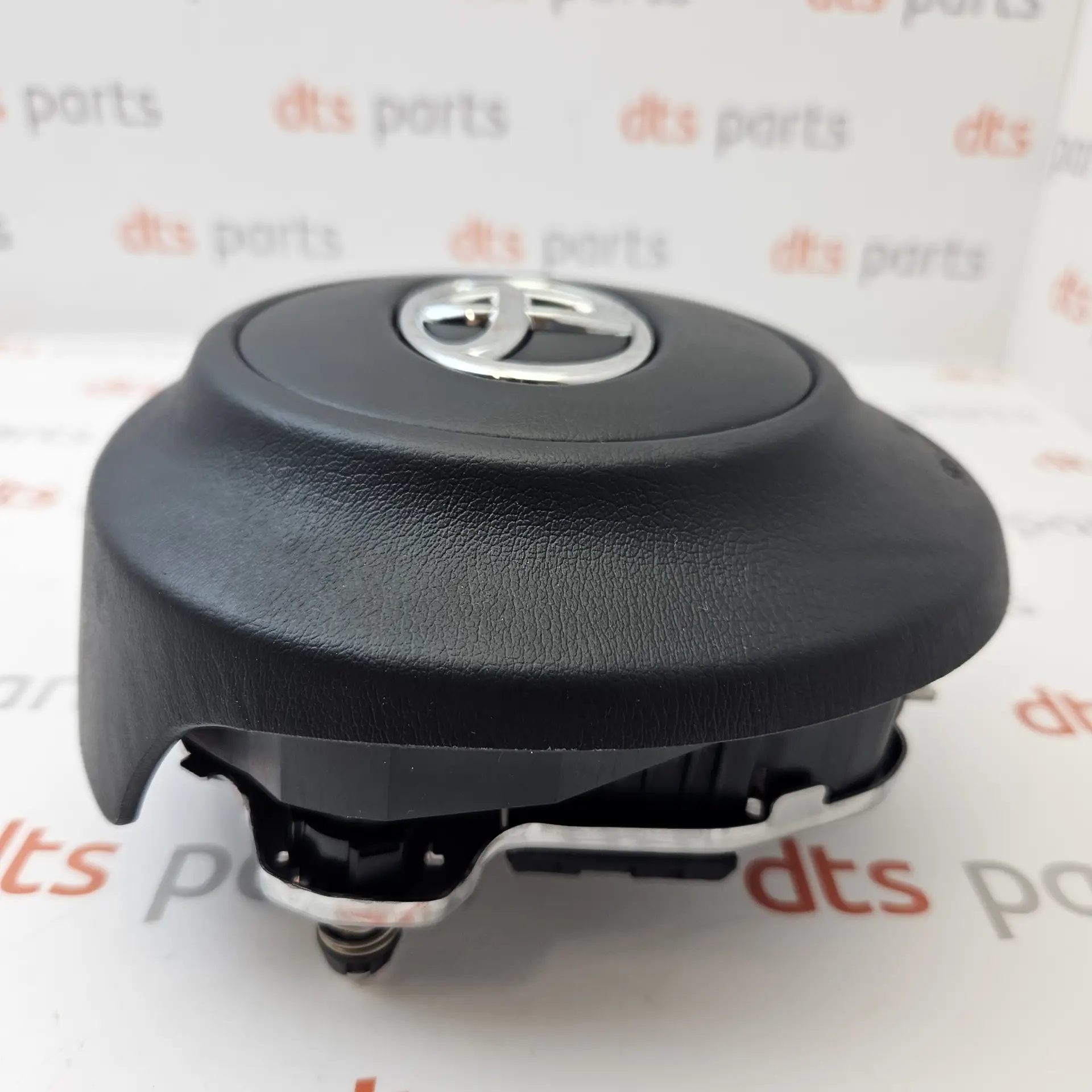 OEM Toyota SU00310046 – Steering wheel driver airbag module assembly
