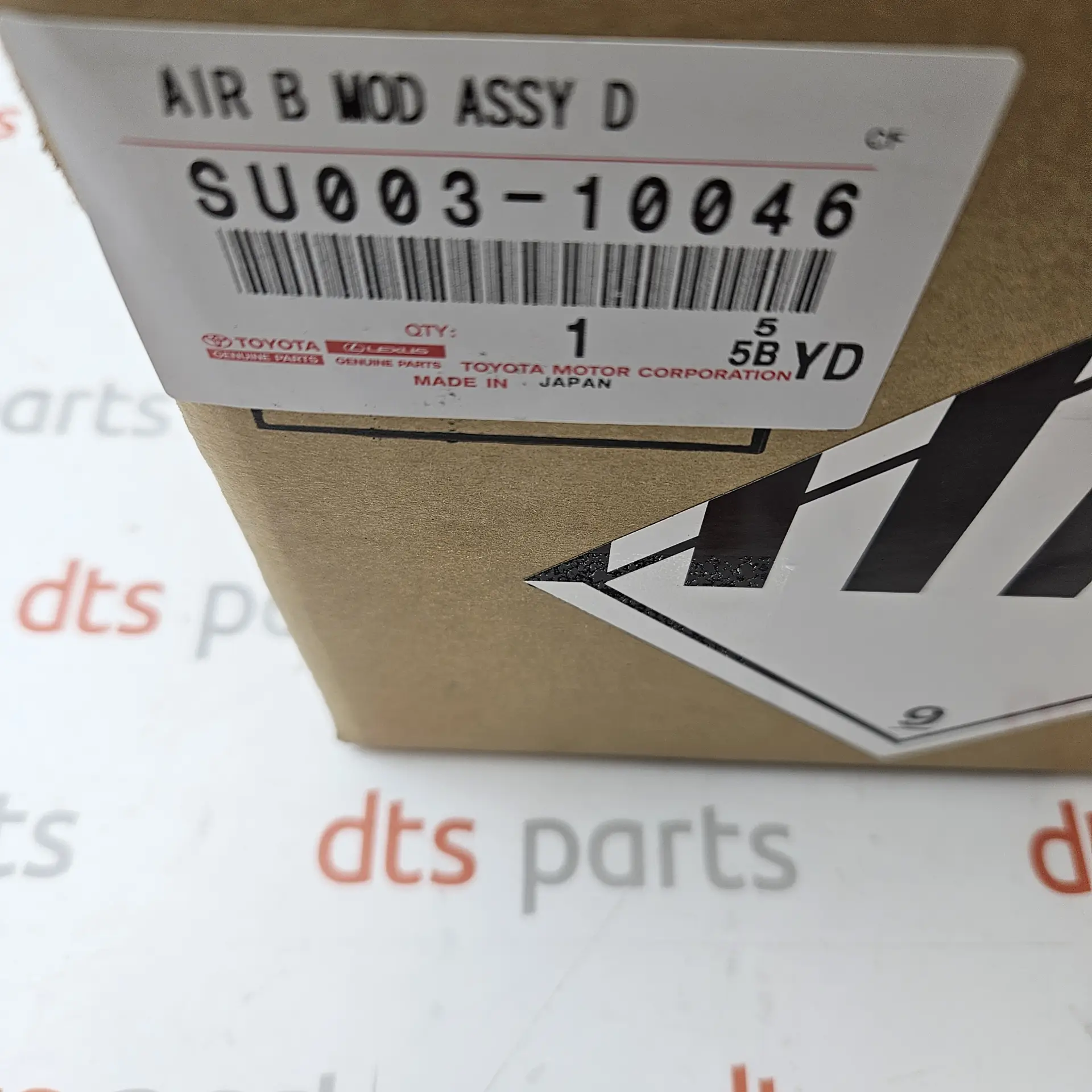 OEM Toyota SU00310046 – Steering wheel driver airbag module assembly