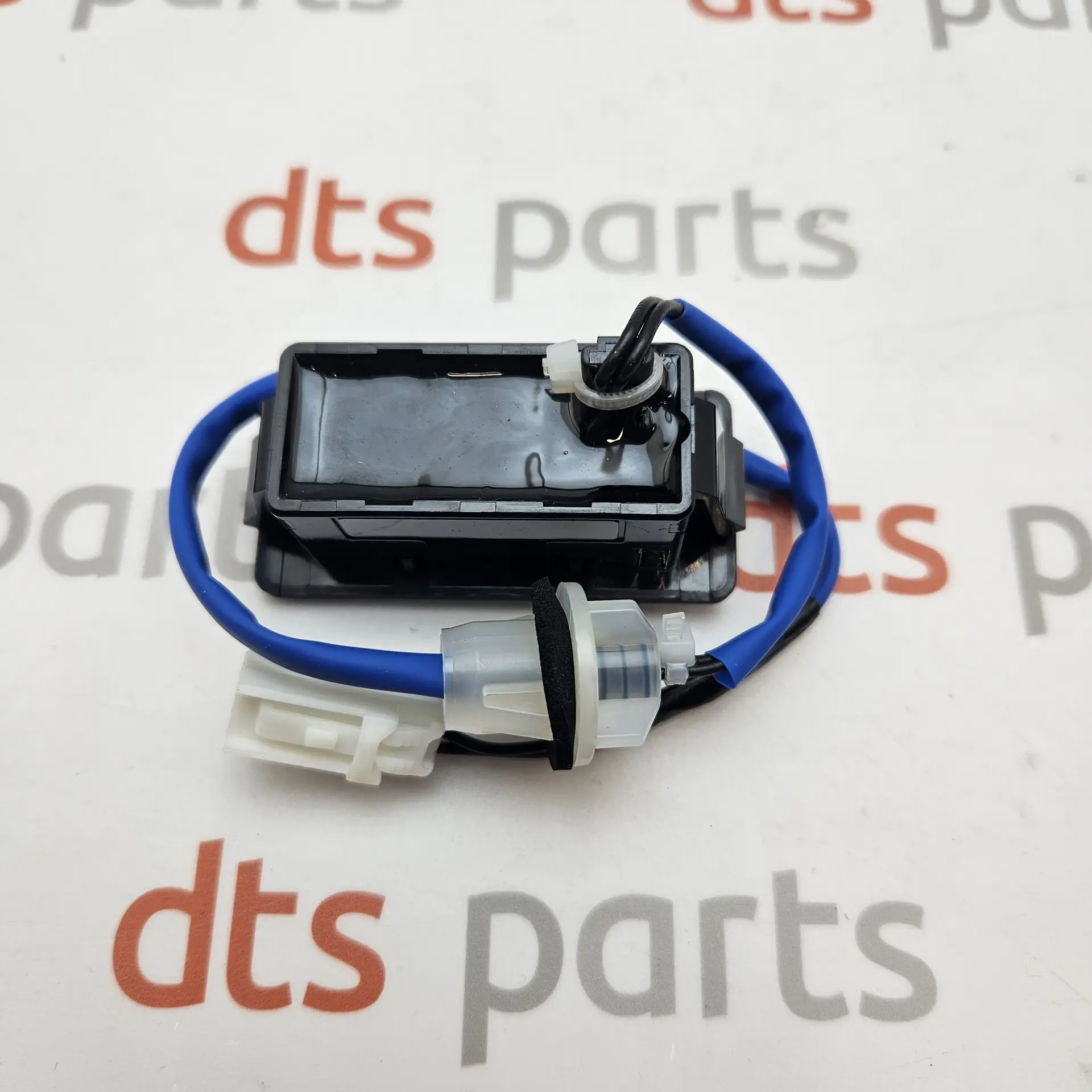 OEM Mazda TD11676S0A – Liftgate Latch Release Switch