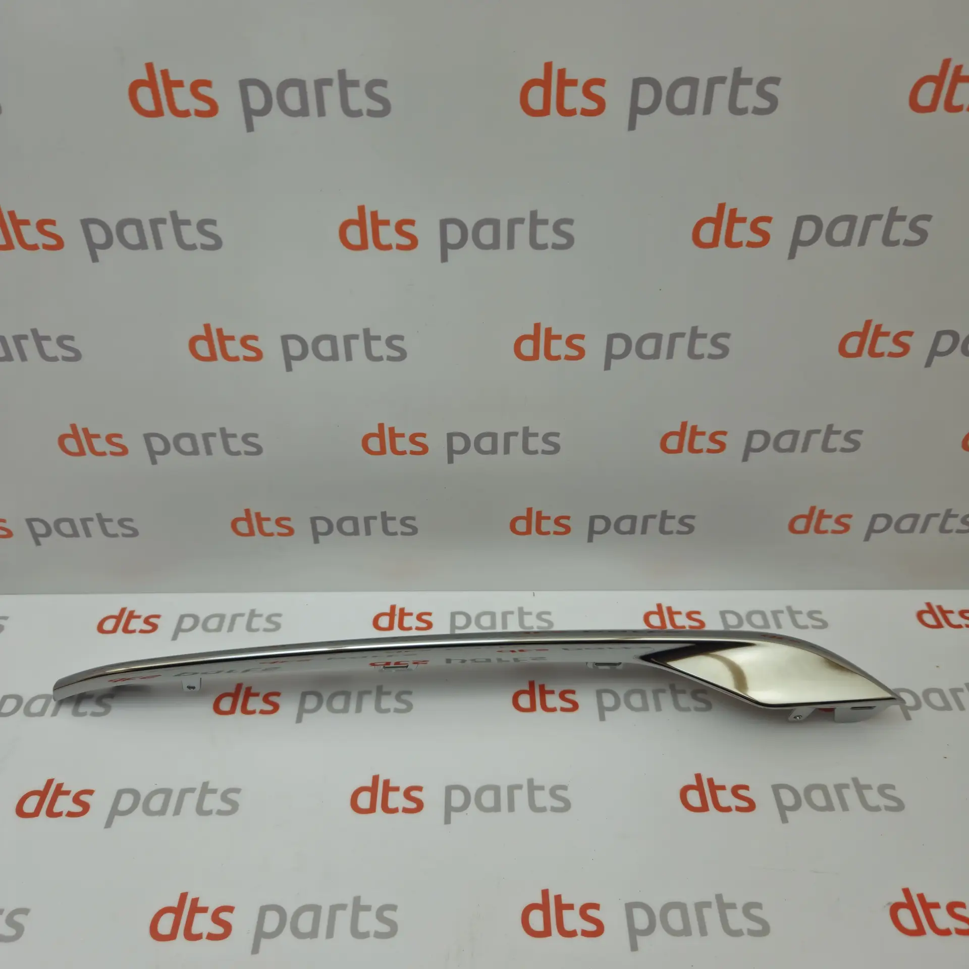 OEM Opel YP00083580 – Front bumper trim