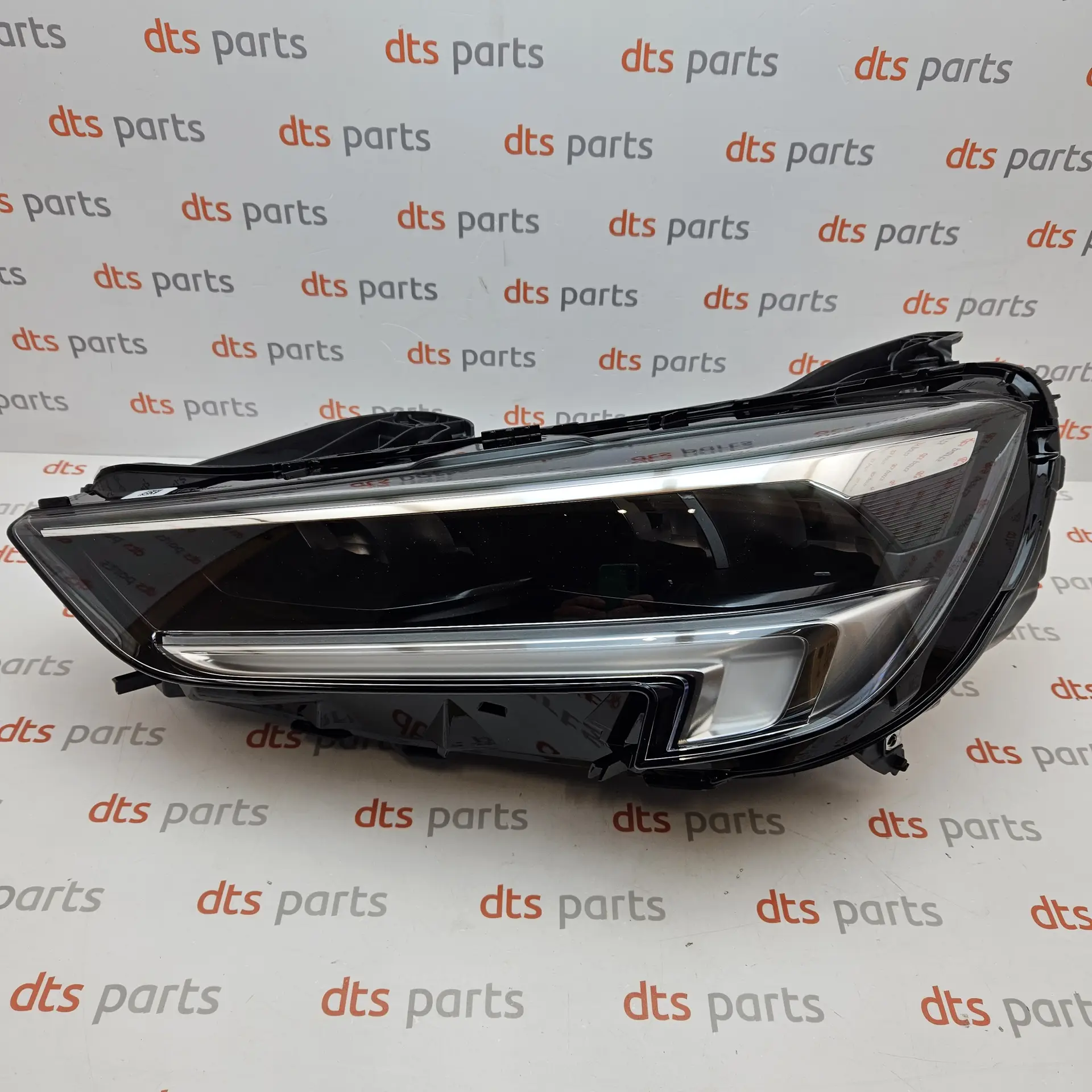 OEM Opel YR00141580 – Front left LED headlight